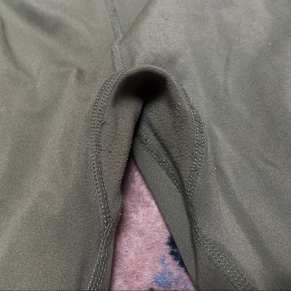 Gymshark Aspire leggings in Khaki - Picture 9 of 10